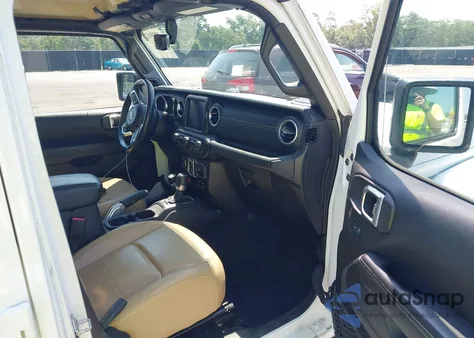 2018 Jeep Wrangler Unlimited Sahara 4X4 z USA, uszkodzony, nr VIN 1C4HJXEG6JW112976